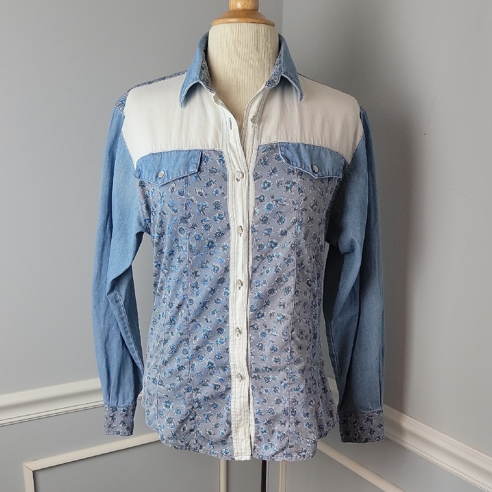 WRANGLER Chambray Floral‎ Print Western Cowgirl Pearl Button Down Casual Shirt